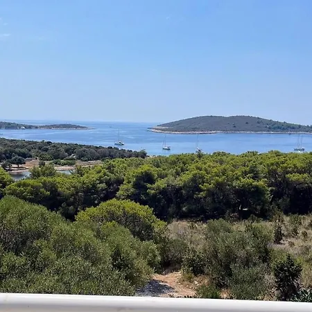 Paradiso - Pakleni Islands Hvar Bed & Breakfast 3*